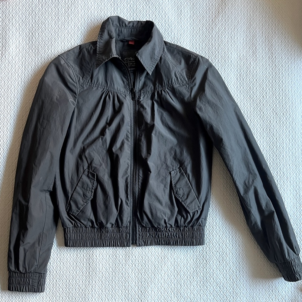 Esprit size 4 Wind Breaker Zip Front Cropped Jacket with collar